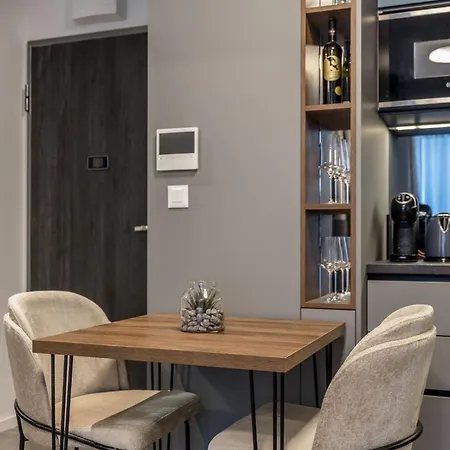 Blue Luxury سبليت