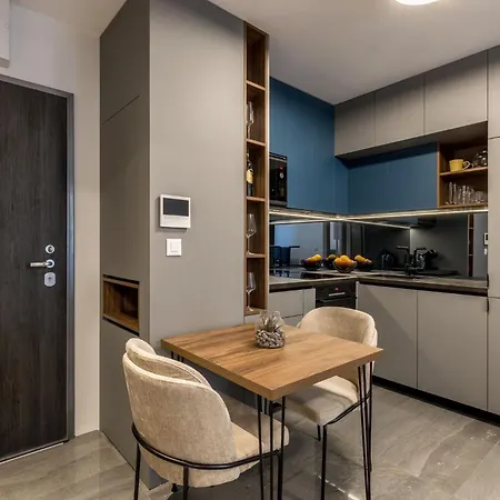 Blue Luxury سبليت
